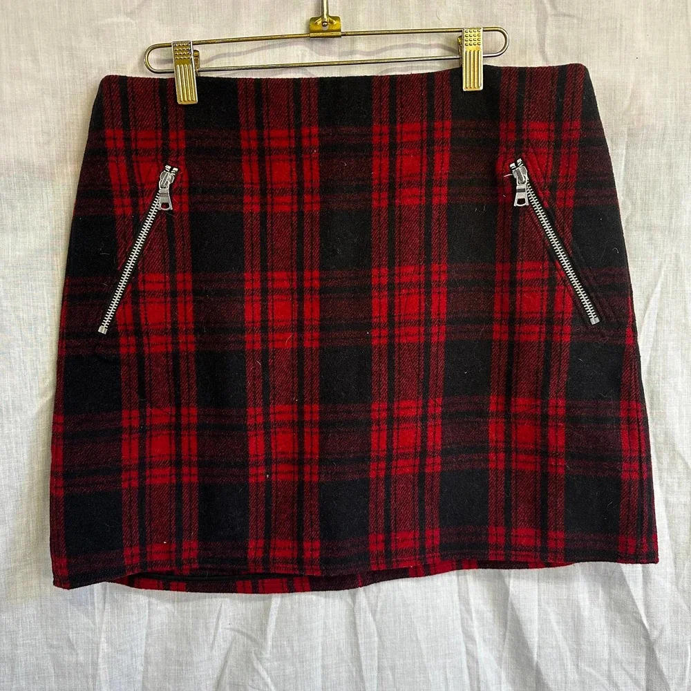 Gap Wool Blend Zip Pocket Red Plaid Mini Skirt Size 8 - Picture 1 of 6